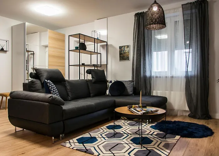 Danubio****2 Bedrooms-Be In The Center Of It All!